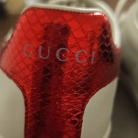 Preloved Gucci Ace Sneakers- Rhinestone Snake - Picture 4 of 9